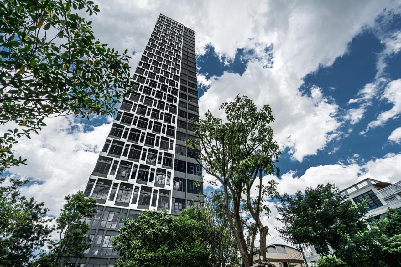 Siamese Sukhumvit 87 Apartment Bangkok Exterior photo
